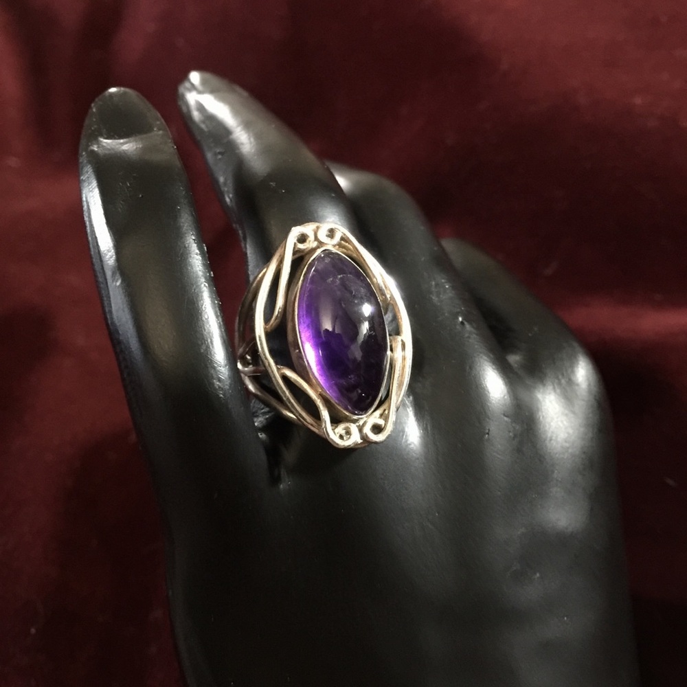 Amethyst & 925 Silver Ring - image 4